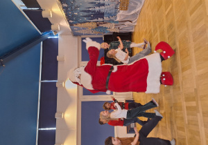 Wspólny taniec z Mikołajem